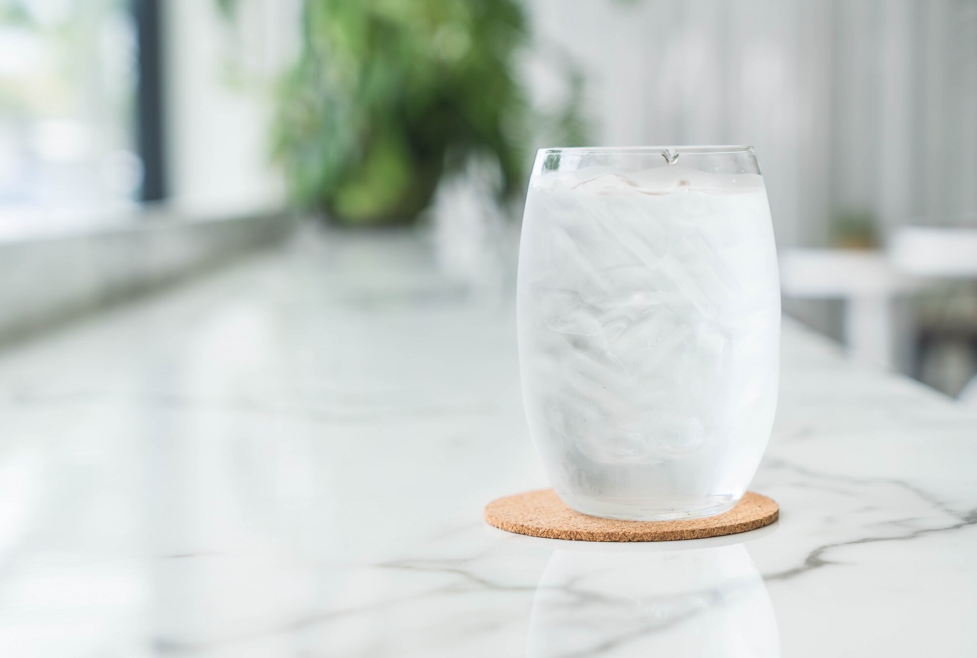 Air minum putih